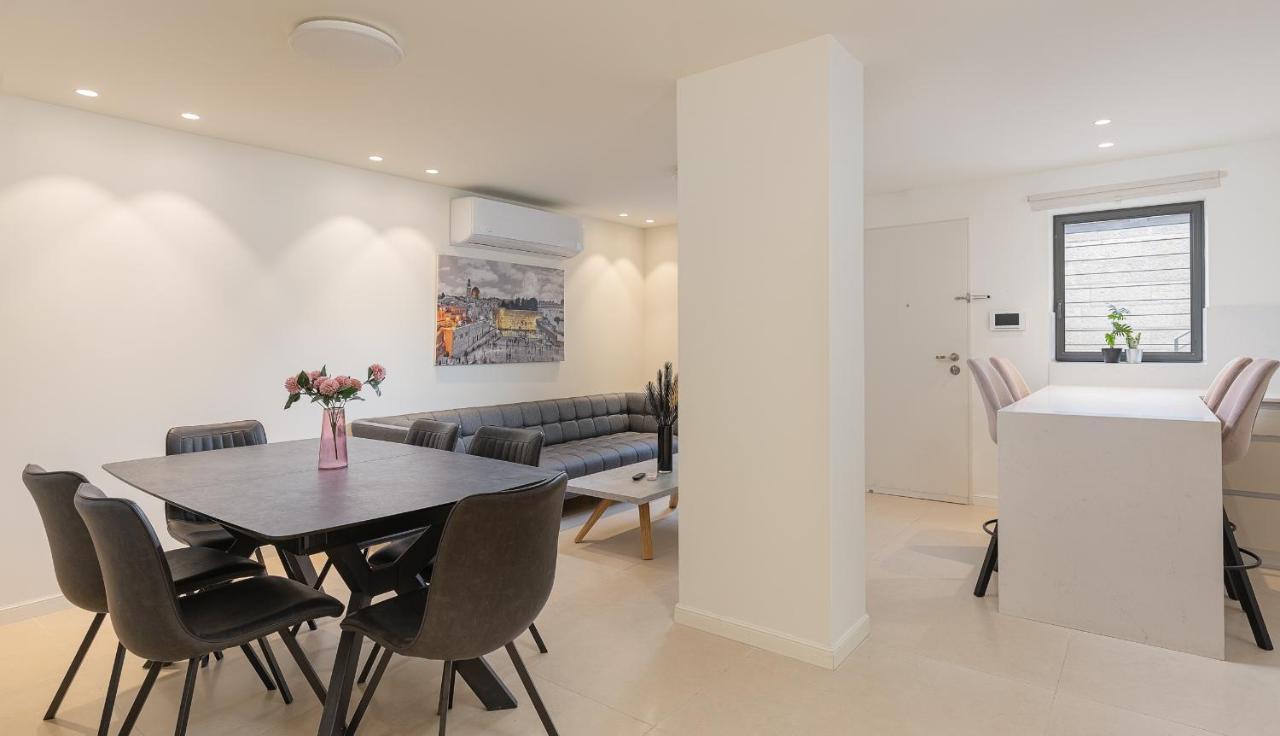 The Pearl Of Nachlaot Apartments エルサレム エクステリア 写真