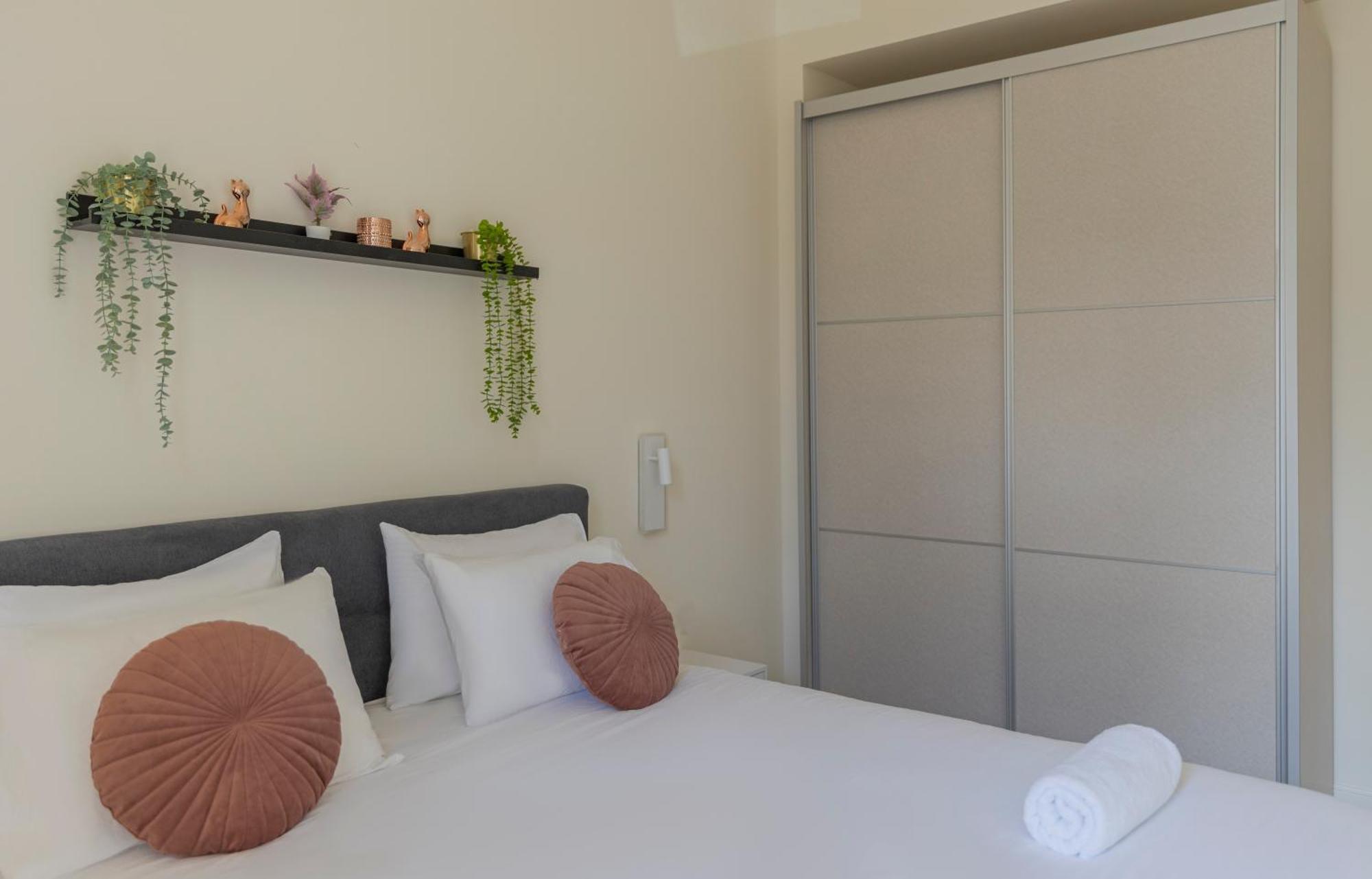 The Pearl Of Nachlaot Apartments エルサレム 部屋 写真